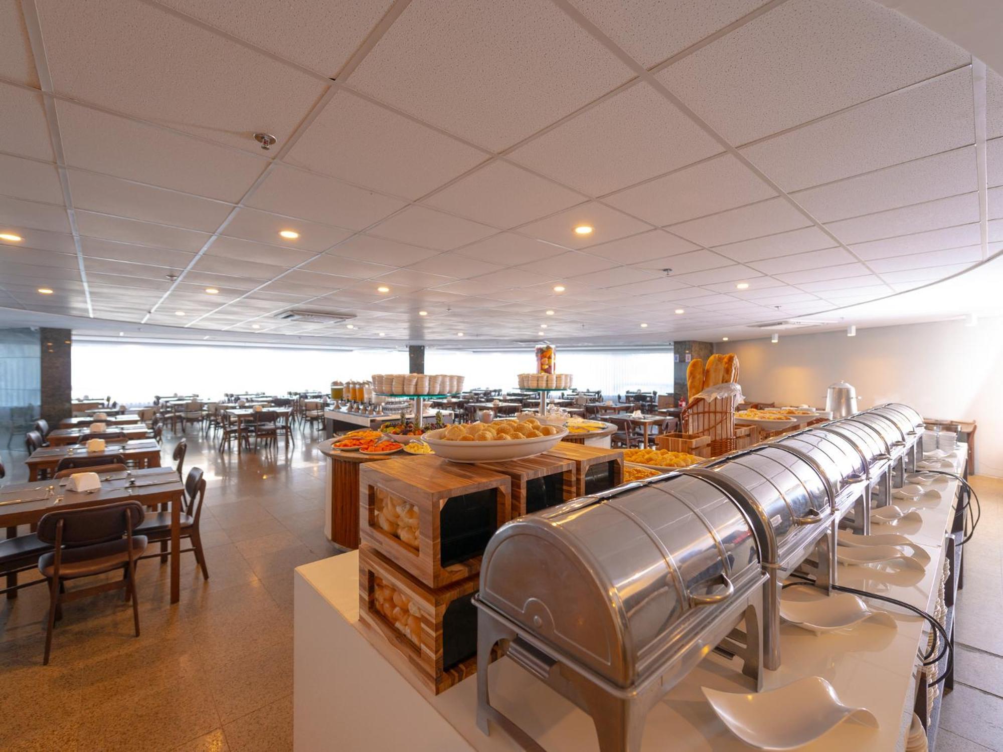 Ocean Palace All Inclusive Premium Натал Экстерьер фото The buffet at the airport