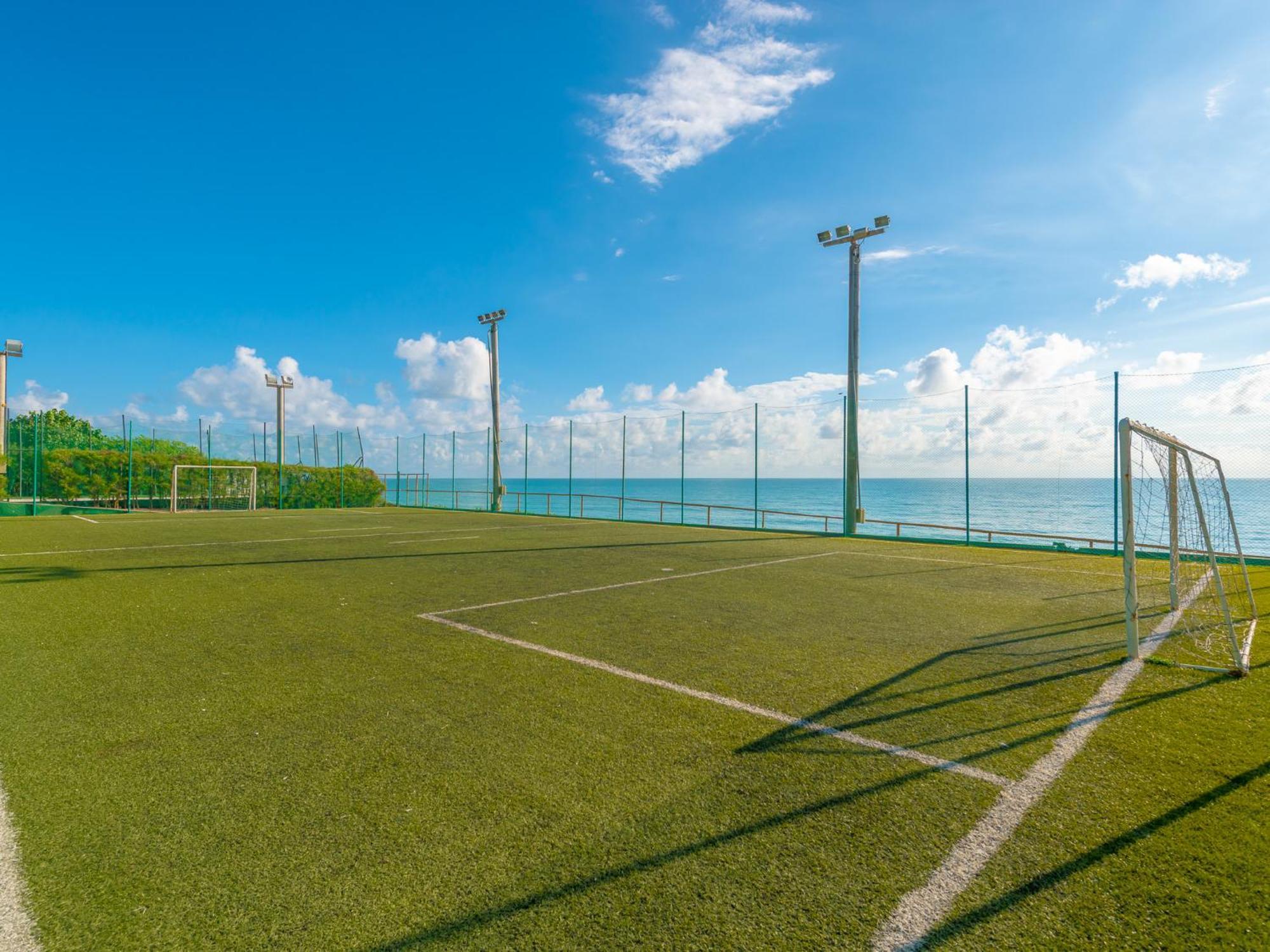 Ocean Palace All Inclusive Premium Натал Экстерьер фото The football field at the resort