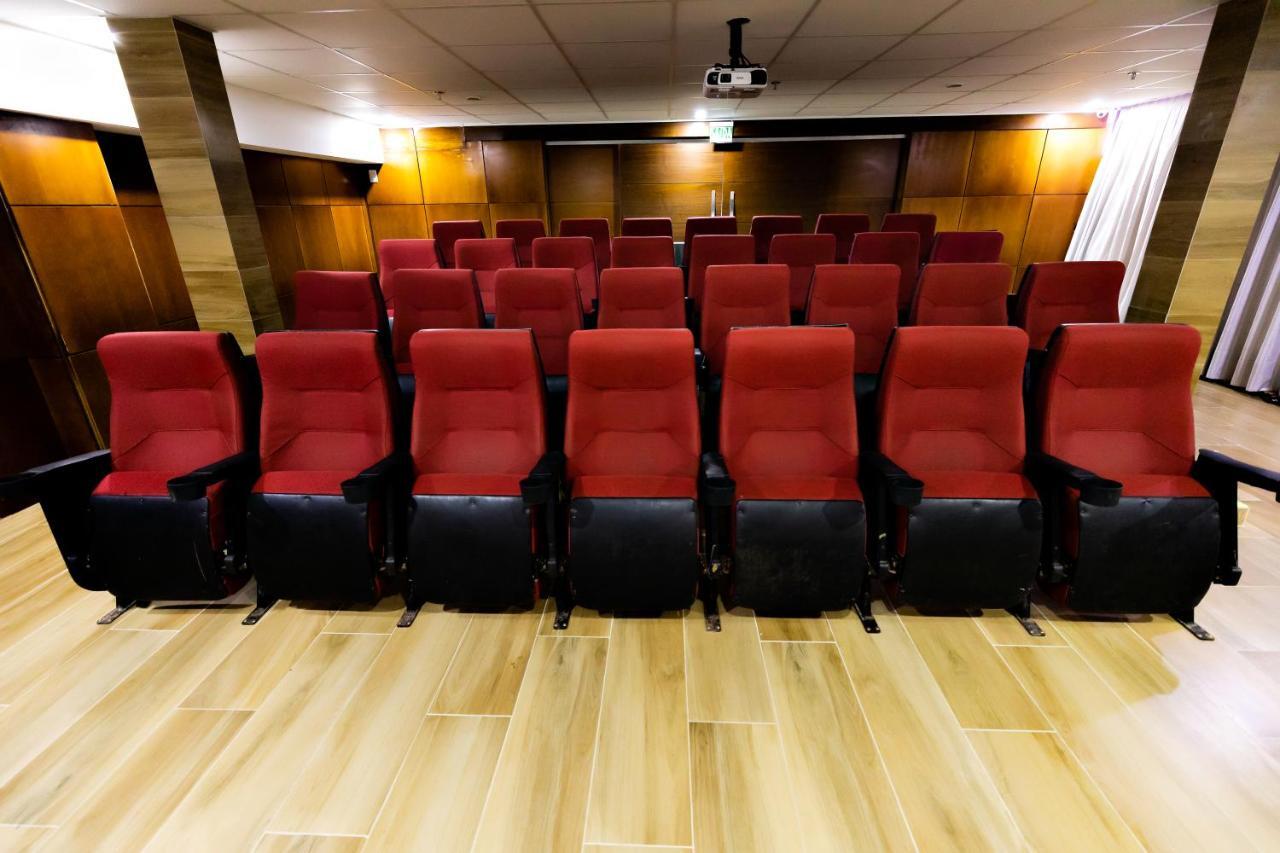 Ocean Palace All Inclusive Premium Натал Экстерьер фото The cinema at the National Museum of the Marine Corps